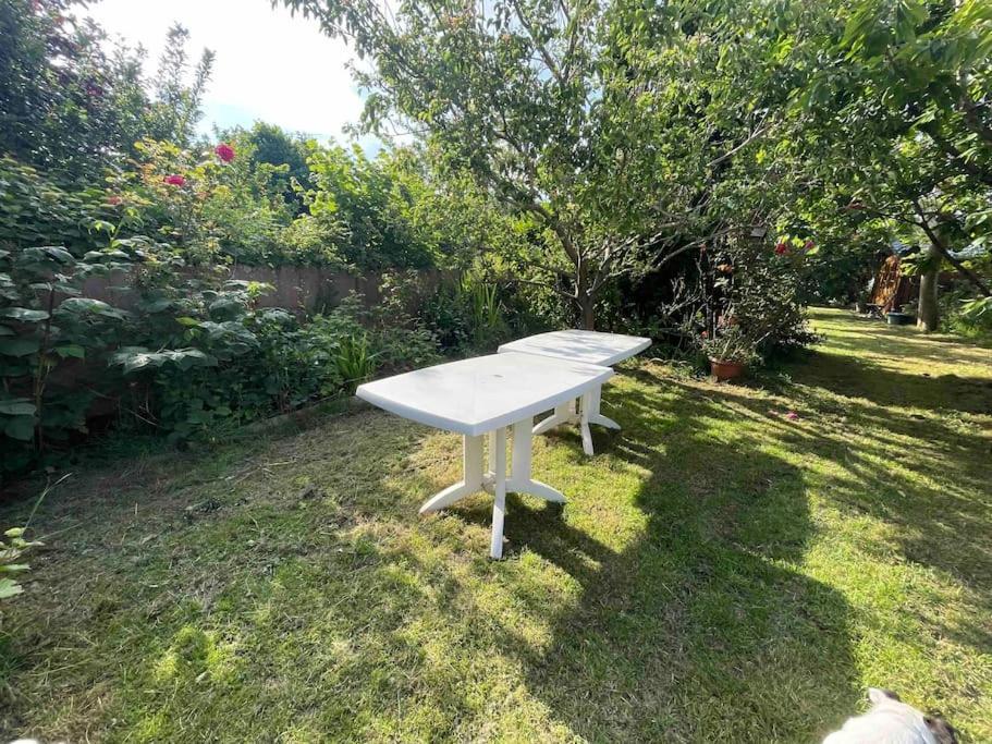 Maison Spacieuse Avec Jardin Et Salle De Sport 圣布里厄 外观 照片